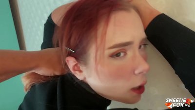 آدمی کے منہ اور بلی میں بھاڑ میں جاؤ فرمانبردار سرخ بالوں والی سکیمپی اور چوچیان پر سہ